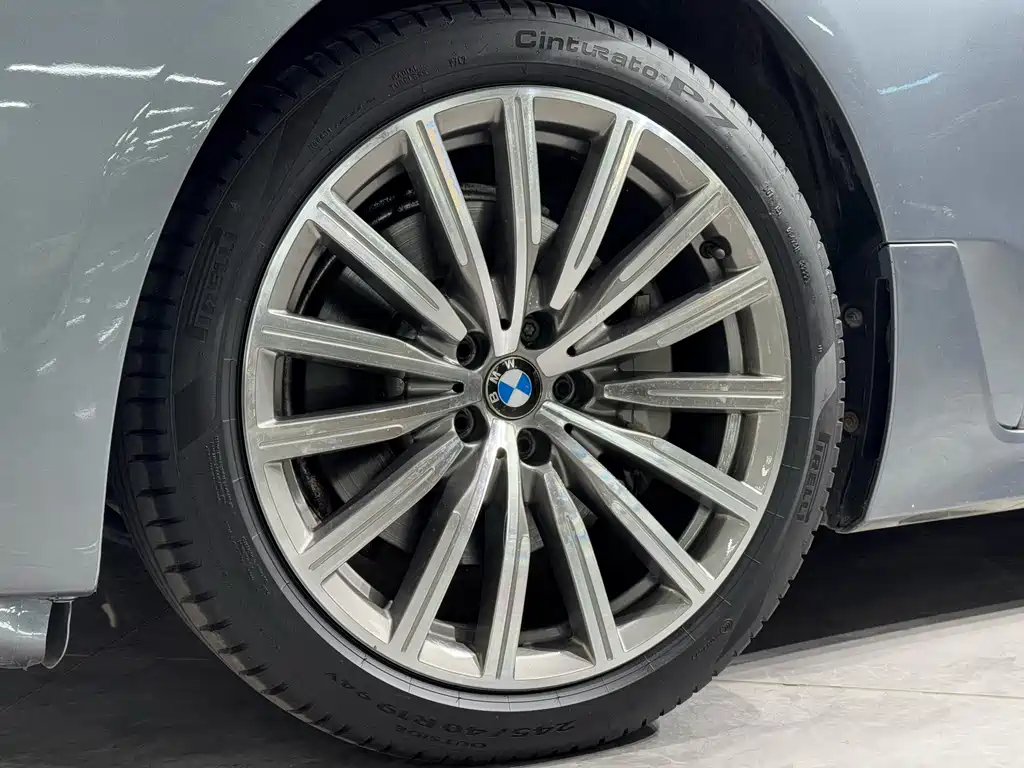 BMW 6 Series GT 2018 — фото 17