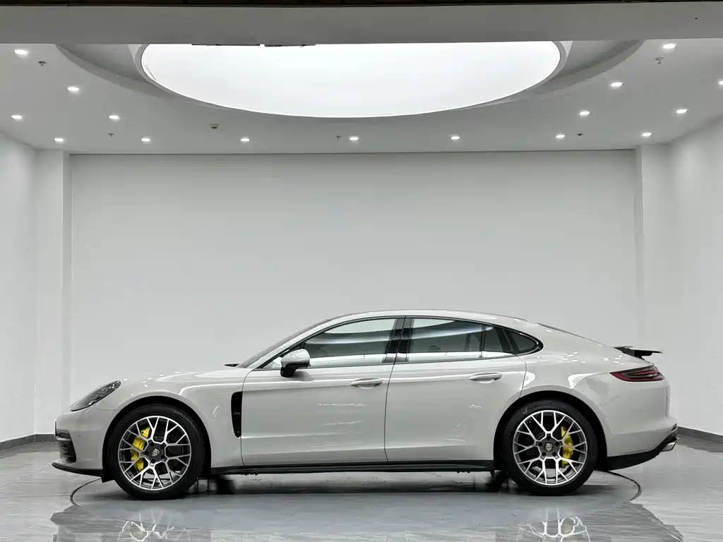 Porsche Panamera 2019 — фото 4