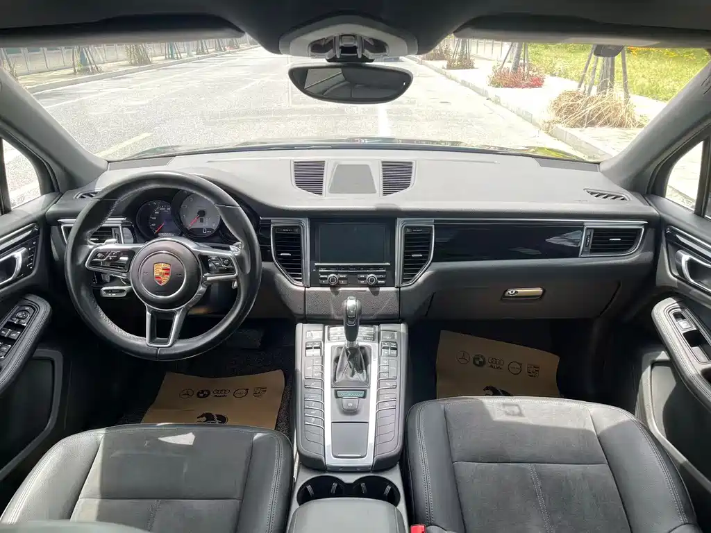 Porsche Macan 2015 — фото 22