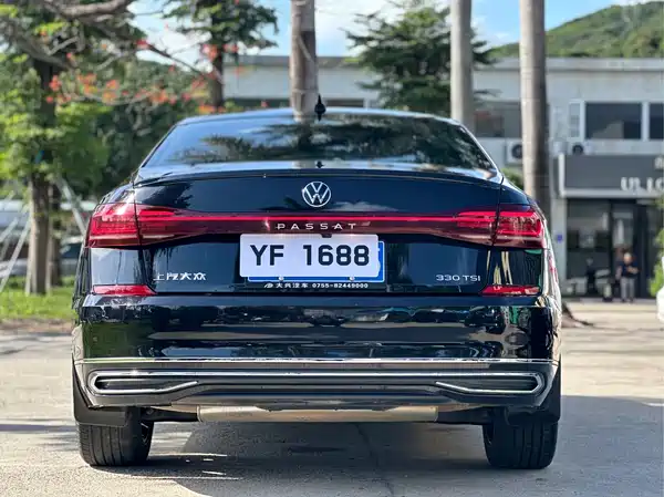 Volkswagen Passat 2022
