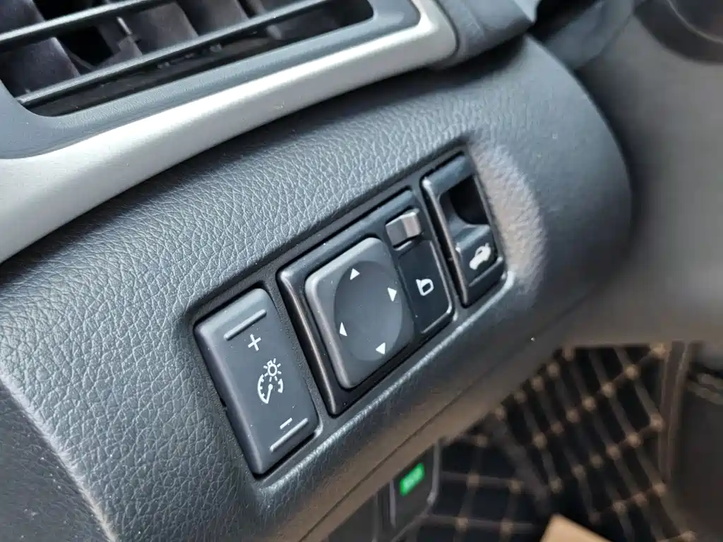 Nissan Sylphy 2018 — фото 12