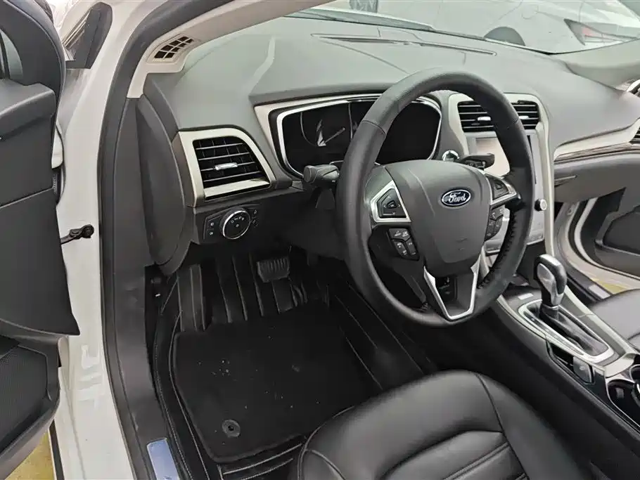 Ford Mondeo 2016 — фото 12