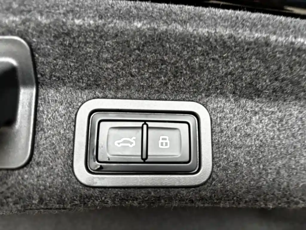 Audi A6L 2025 — фото 28
