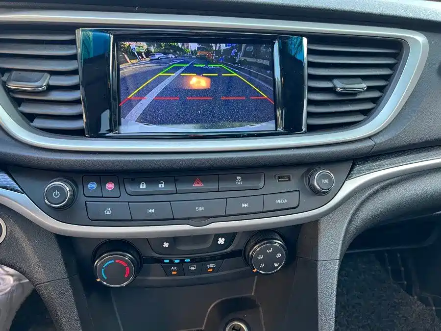 Buick Excelle 2015 — фото 8