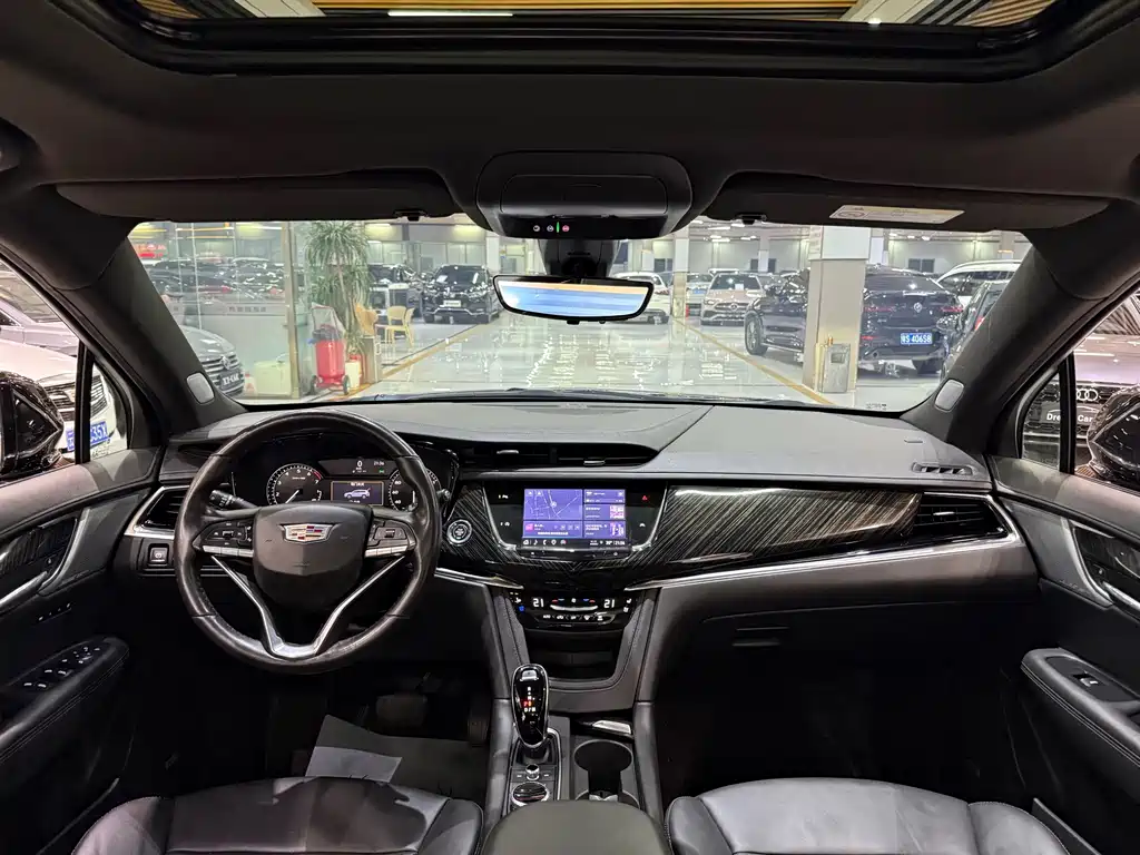 Cadillac XT6 2021 — фото 13