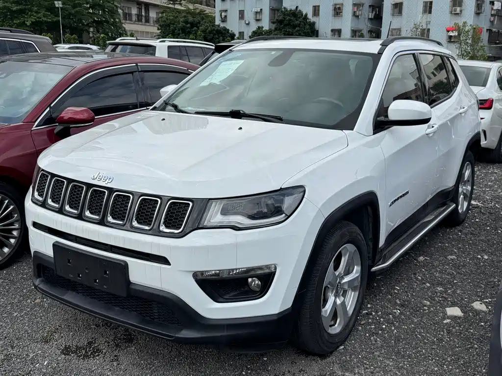 Jeep Compass 2017 — фото 1