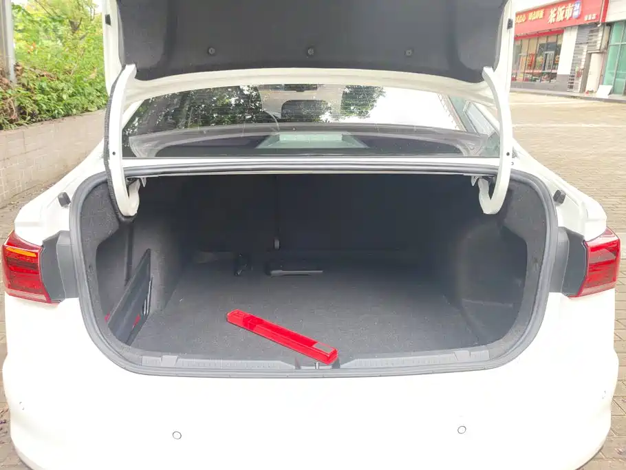 Volkswagen Bora 2021