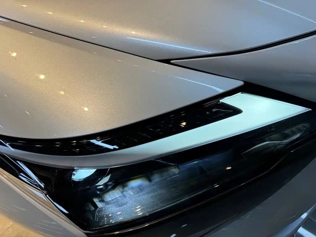 Lexus RZ 2023 — фото 17