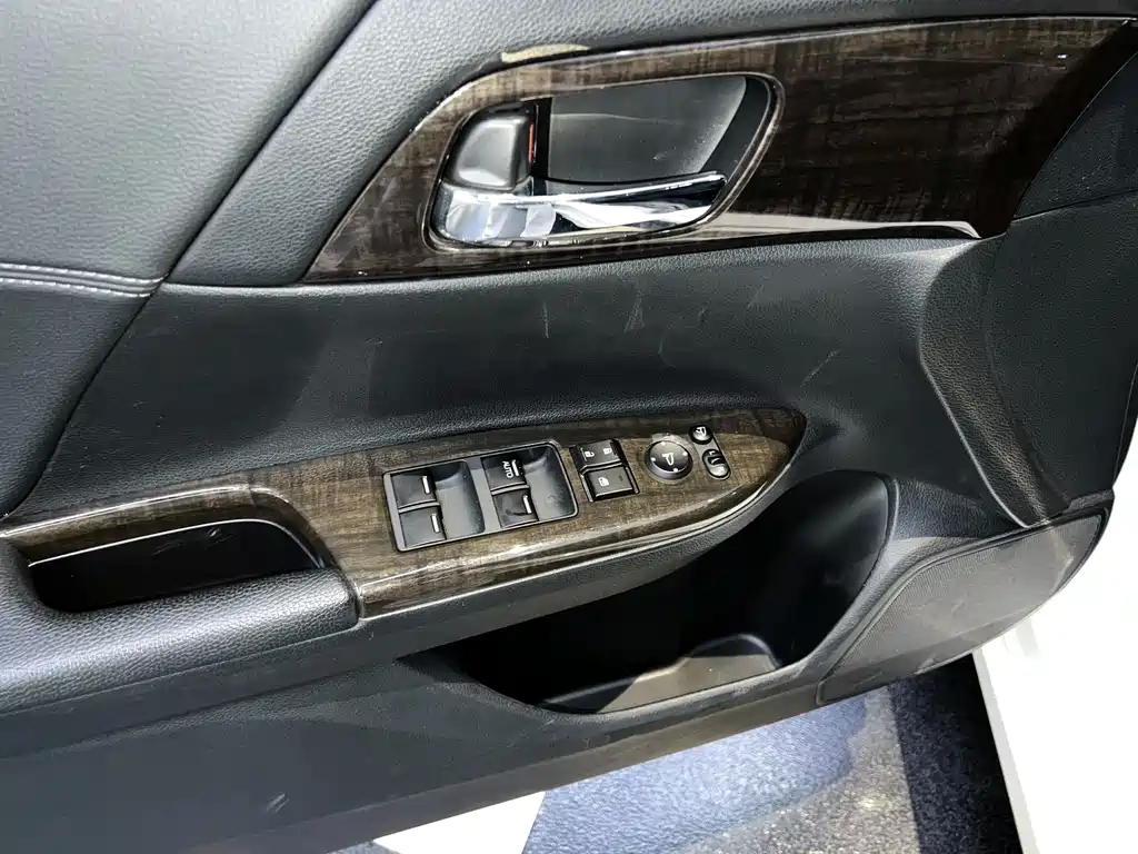 Honda Accord 2014 — фото 18