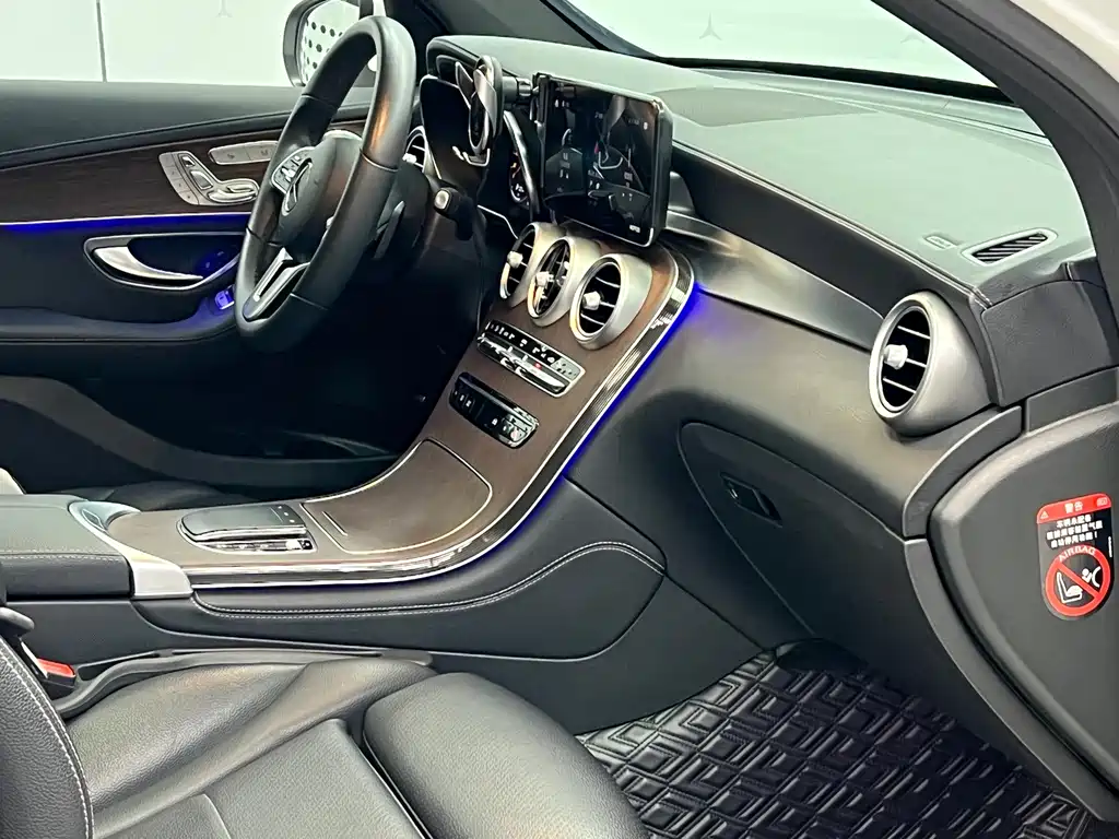Mercedes-Benz GLC 2020 — фото 11