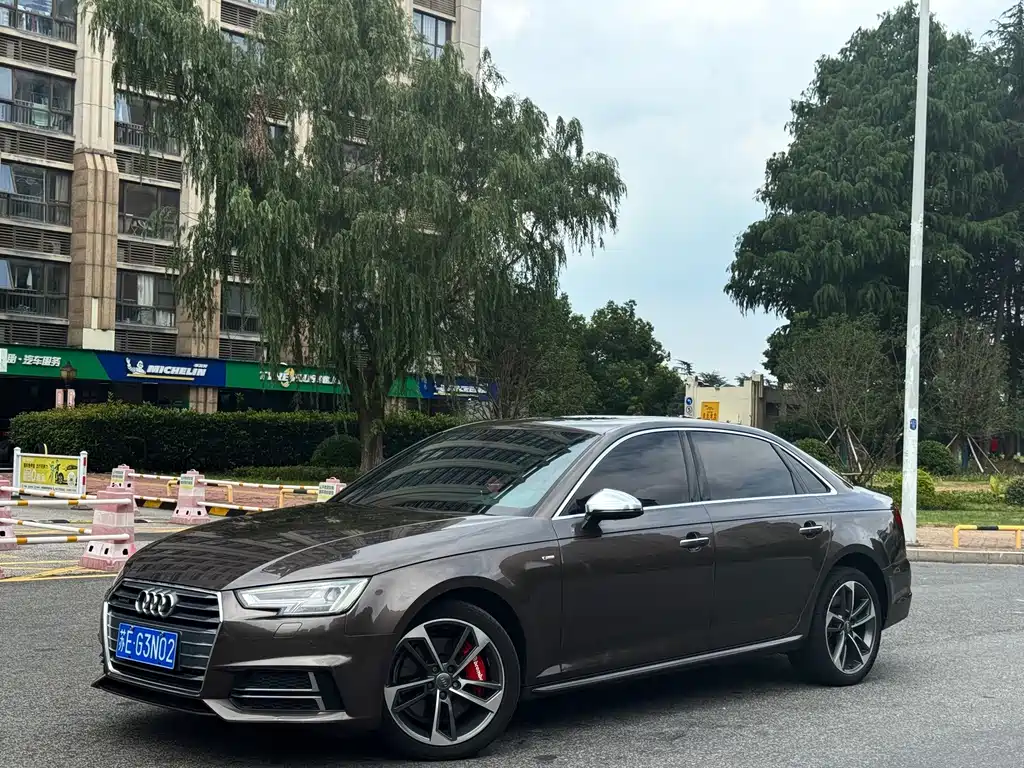 Audi A4L 2017