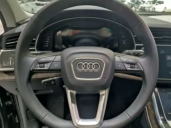 Audi Q7 2023