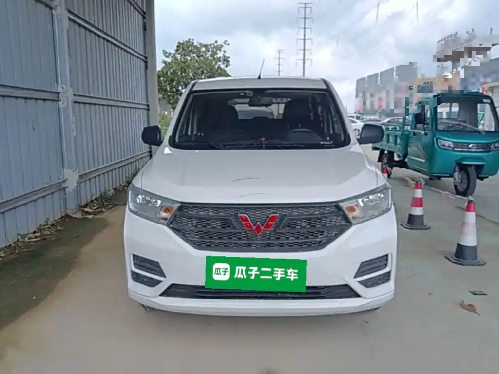 Wuling Hongguang 2024