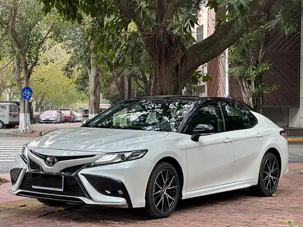 Toyota Camry 2021