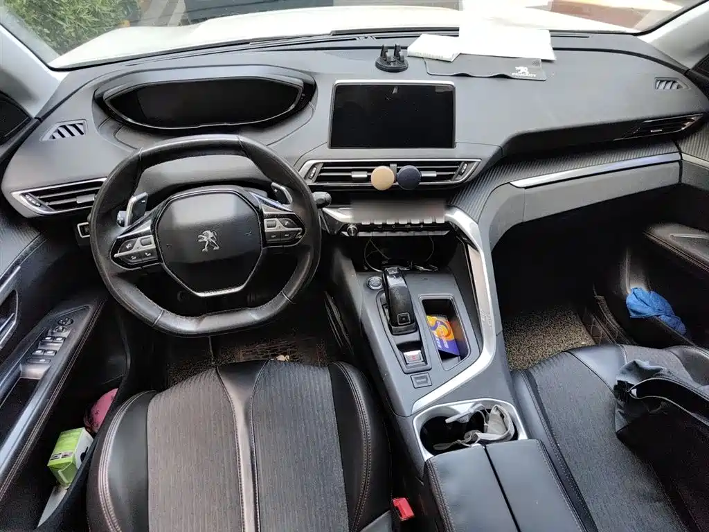 Peugeot 5008 2017 — фото 13