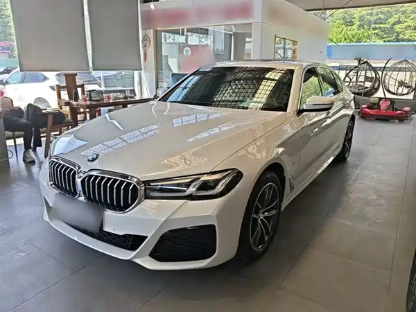 BMW 5 Series 2022