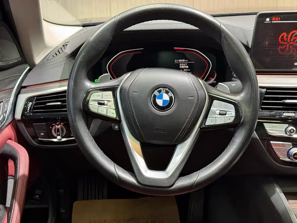 BMW 5 Series 2022 — фото 15