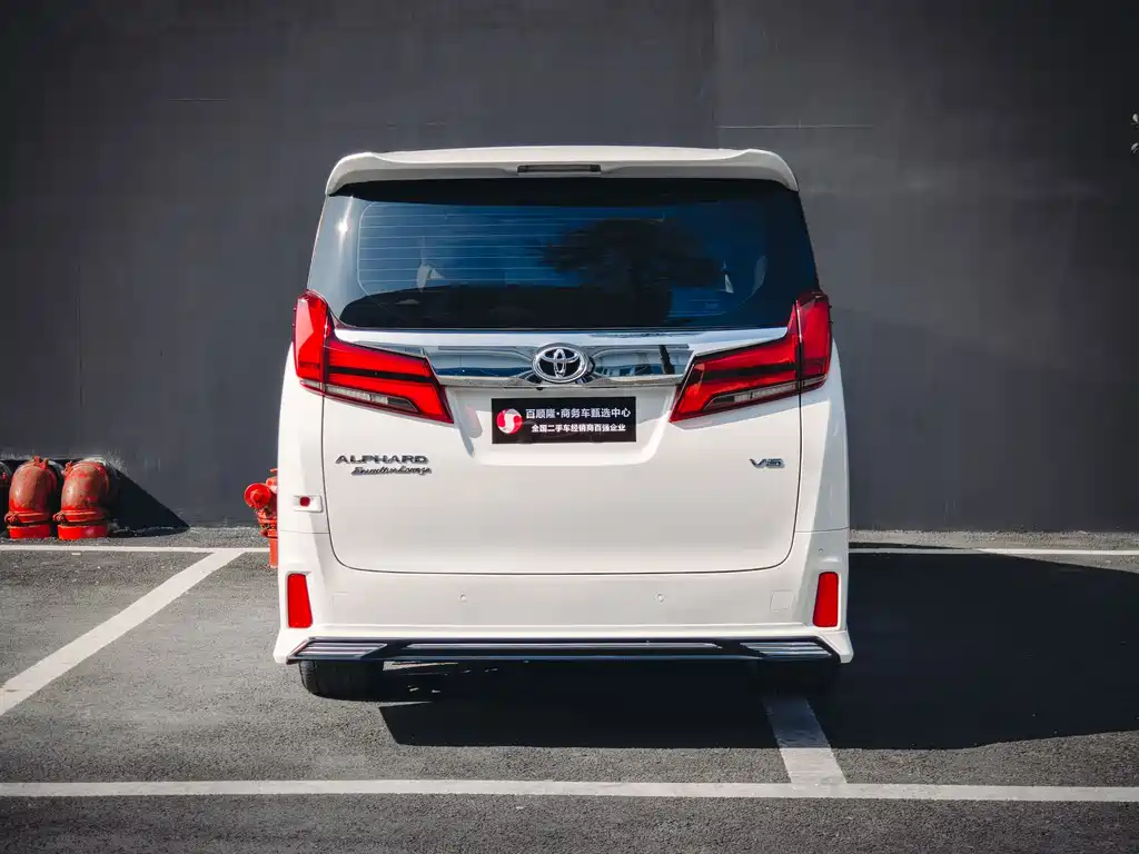 Toyota Alphard 2018 — фото 7
