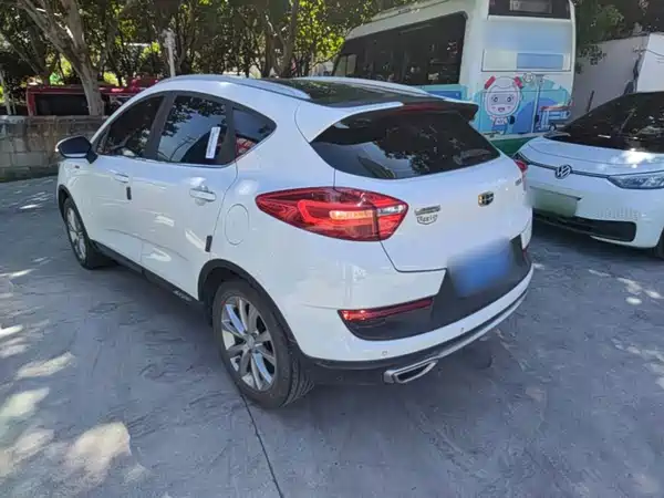 Geely Emgrand GS 2019