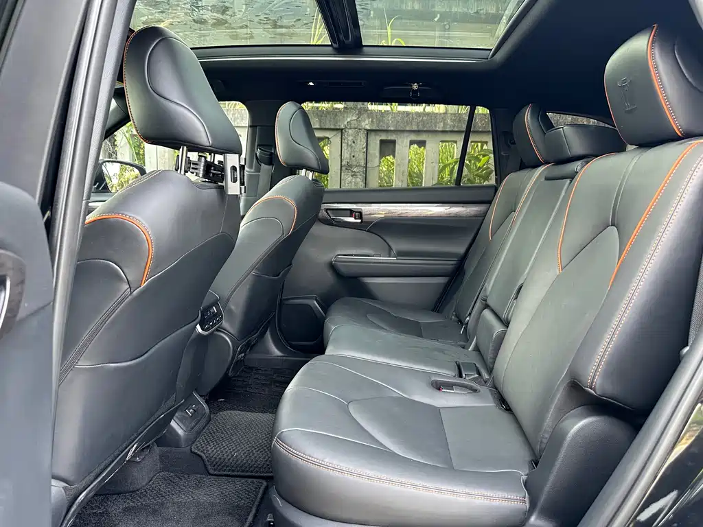 Toyota Crown Kluger 2024 — фото 7