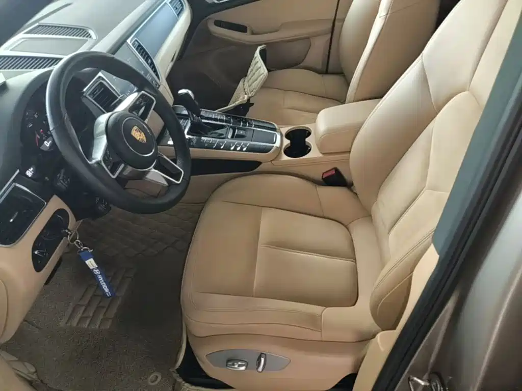 Porsche Macan 2016 — фото 11