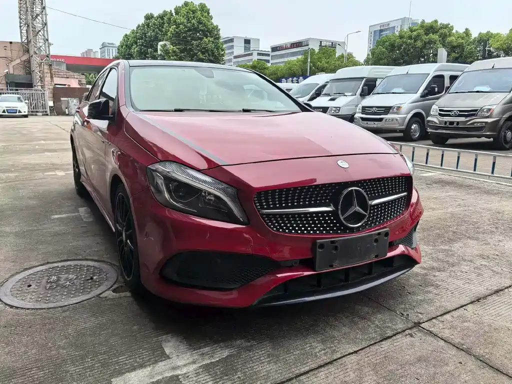 Mercedes-Benz A-Class 2016 — фото 1