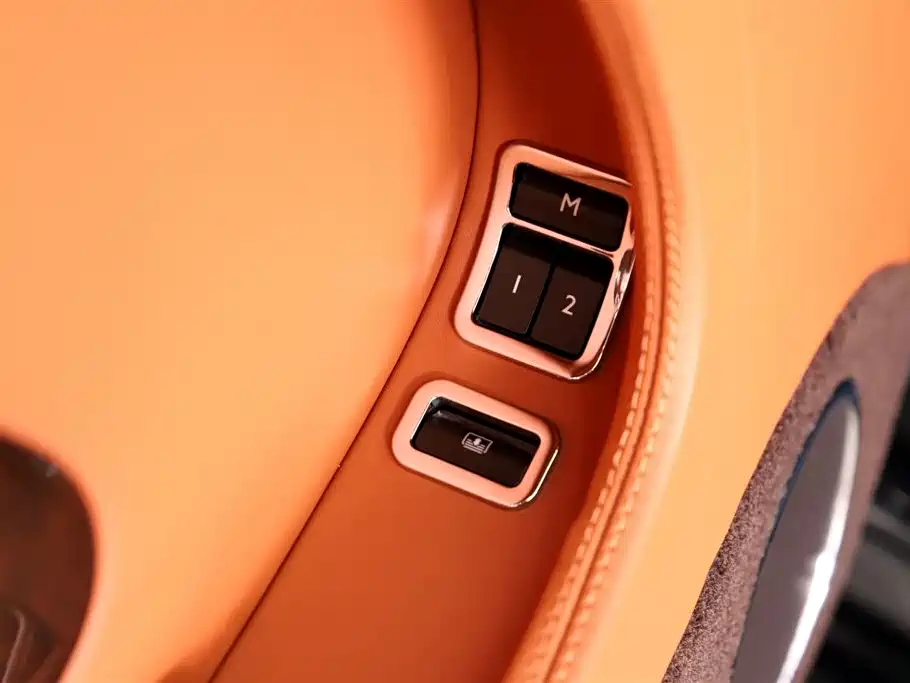 Bentley Mulsanne 2019 — фото 23