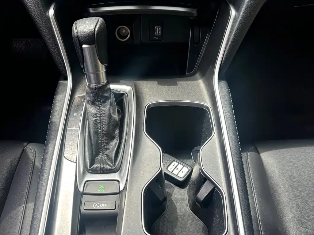 Honda Accord 2021 — фото 11