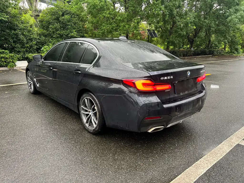 BMW 5 Series 2021