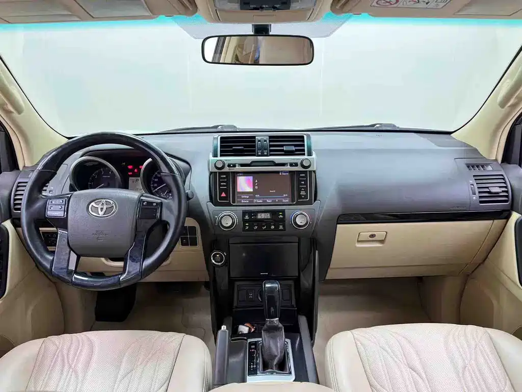 Toyota Prado 2017 — фото 11