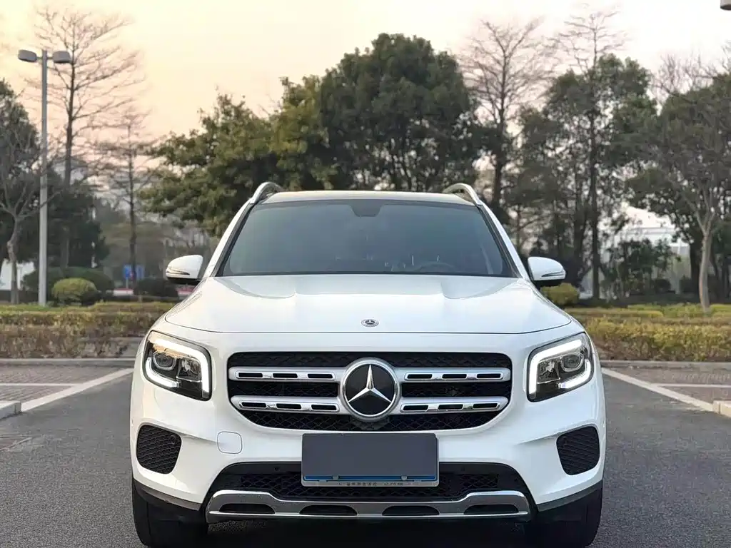 Mercedes-Benz GLB 2022 — фото 1