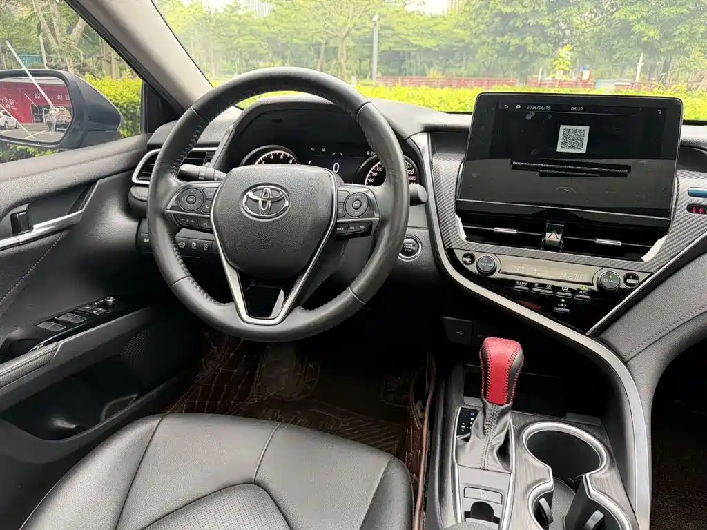 Toyota Camry 2022 — фото 10