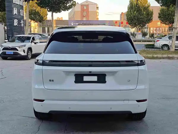 Li Auto L7 2024