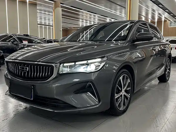 Geely Emgrand 2022