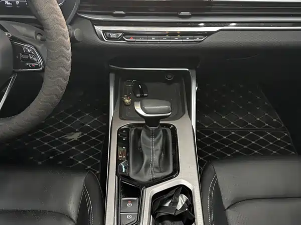 Geely Emgrand 2022
