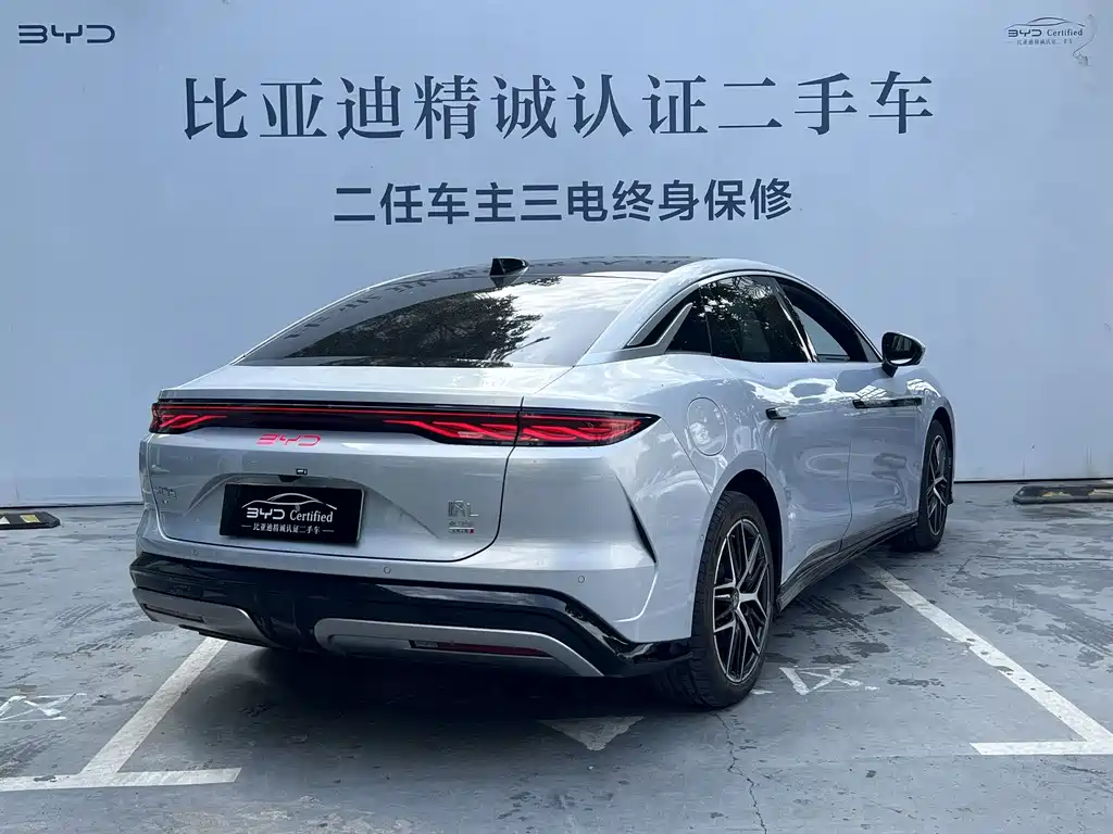 BYD Han L 2025