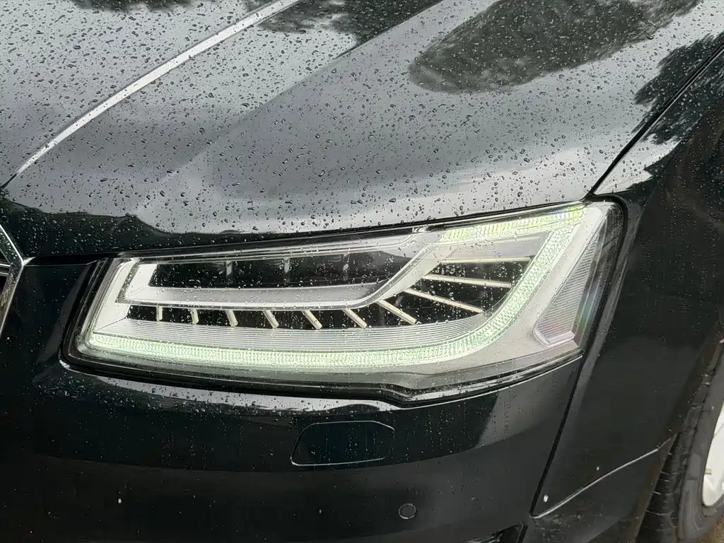 Audi A8 2011