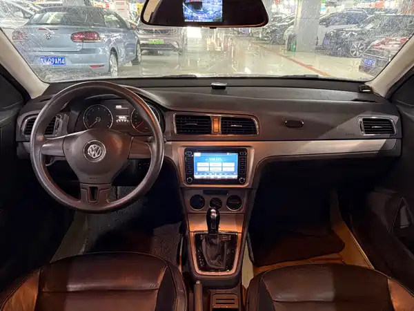 Volkswagen Lavida 2014