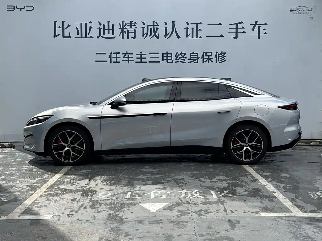 BYD Han L 2025