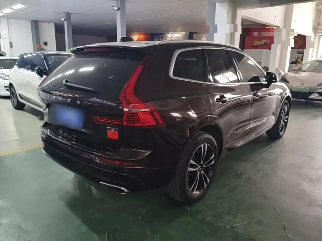 Volvo XC60 2018 — фото 7