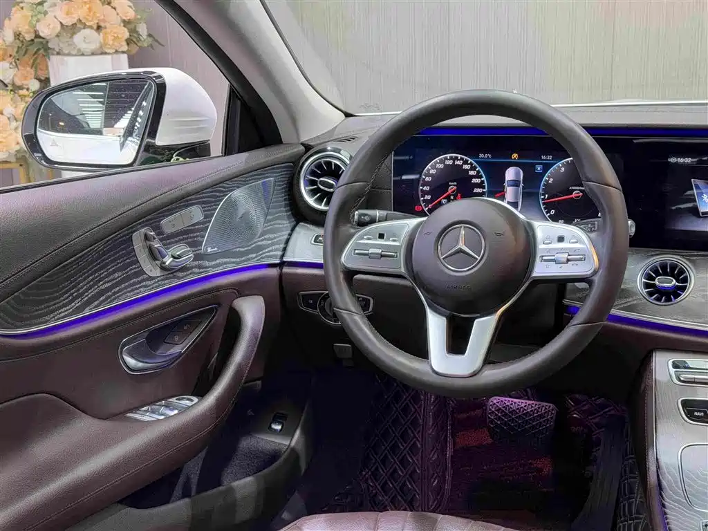 Mercedes-Benz CLS 2020 — фото 23