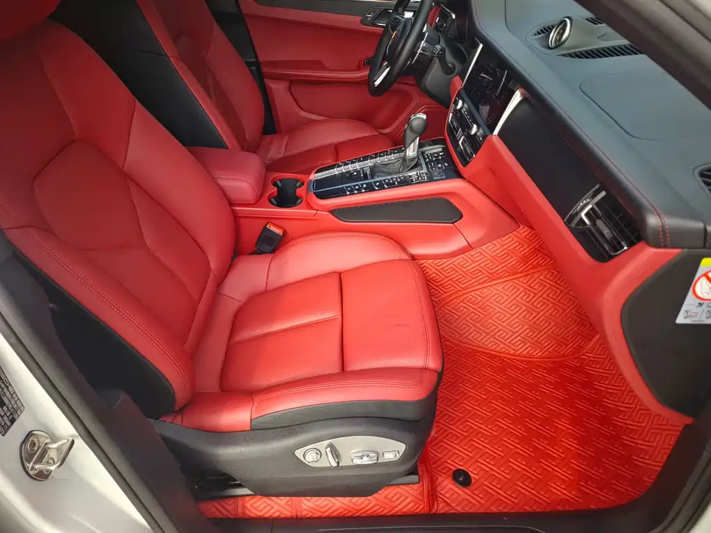 Porsche Macan 2020 — фото 13