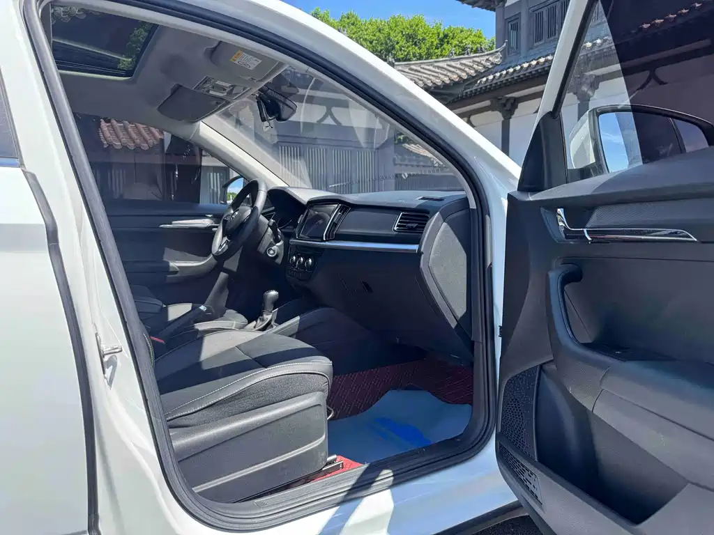 Skoda Kamiq 2023 — фото 10