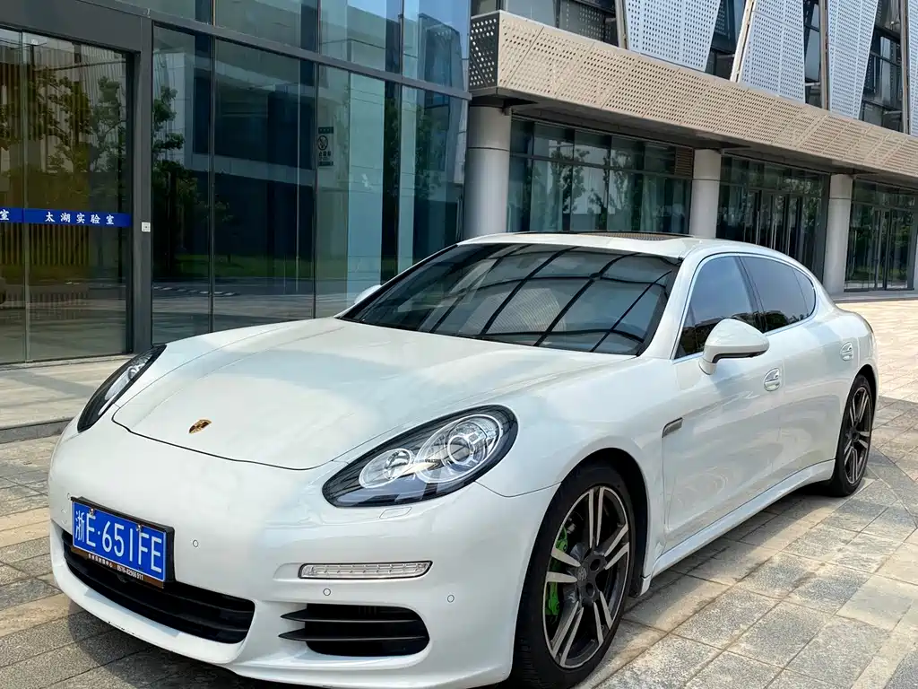 Porsche Panamera 2014 — фото 1