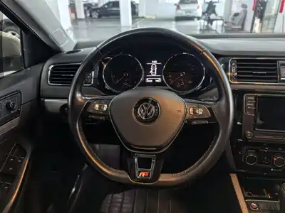 Volkswagen Sagitar 2019