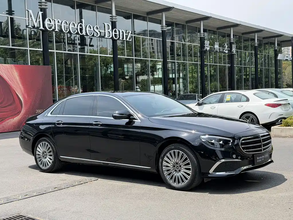 Mercedes-Benz E-Class 2022 — фото 2