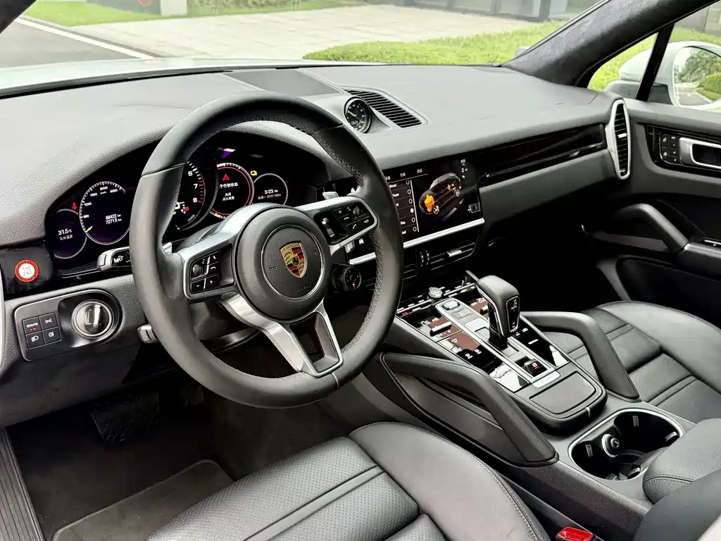 Porsche Cayenne New Energy 2022 — фото 23