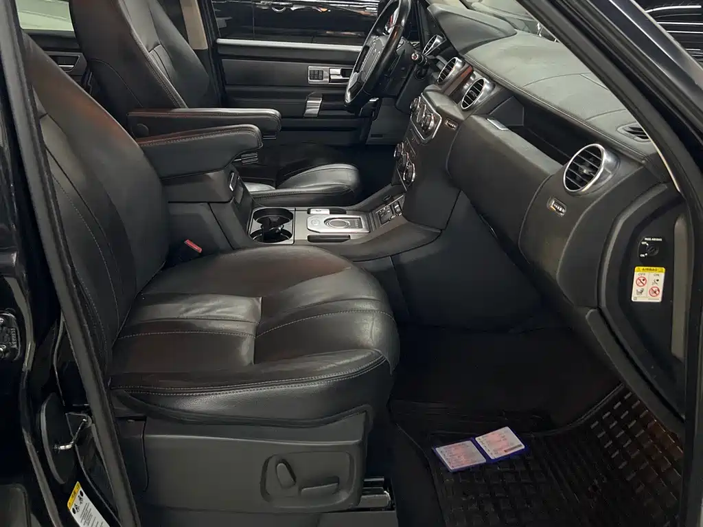 Land Rover Discovery 2014 — фото 9