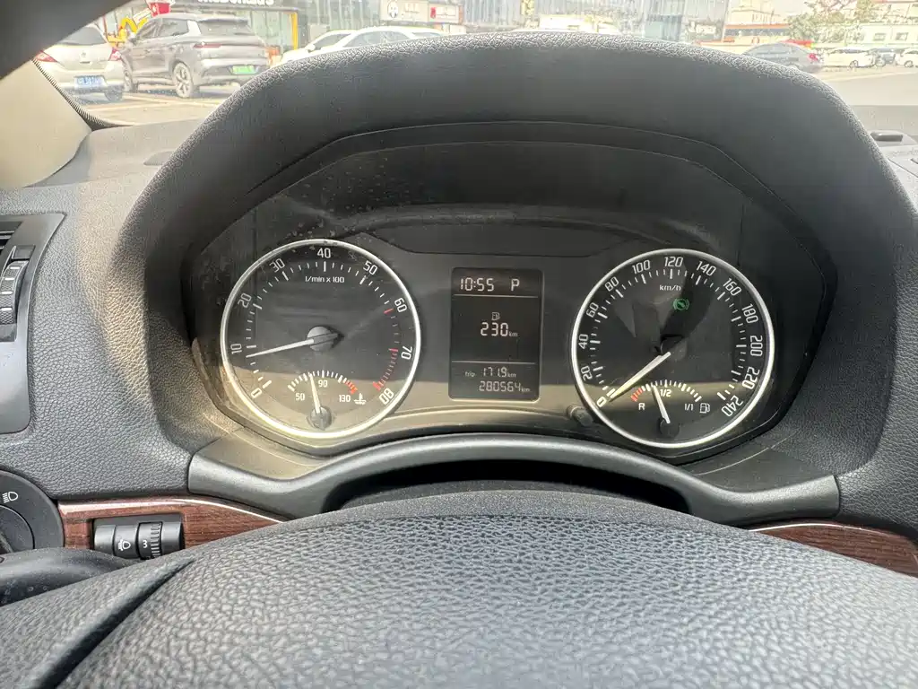Skoda Octavia 2013 — фото 25