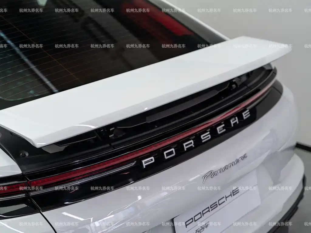 Porsche Panamera 2025 — фото 11